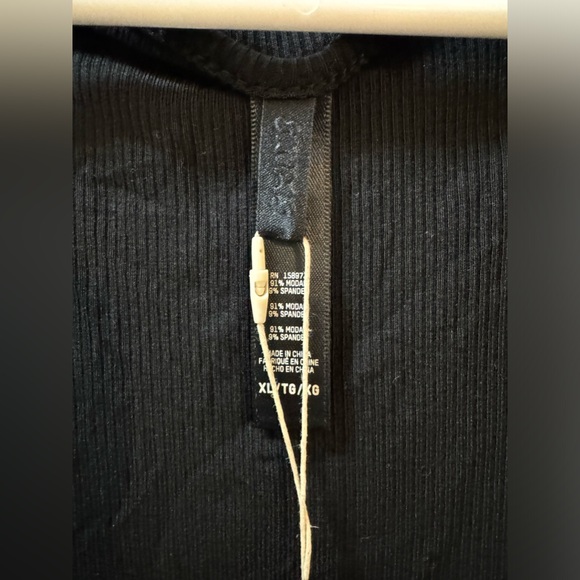 SKIMS SOFT LOUNGE
LONG SLEEVE DRESS - Picture 12 of 13